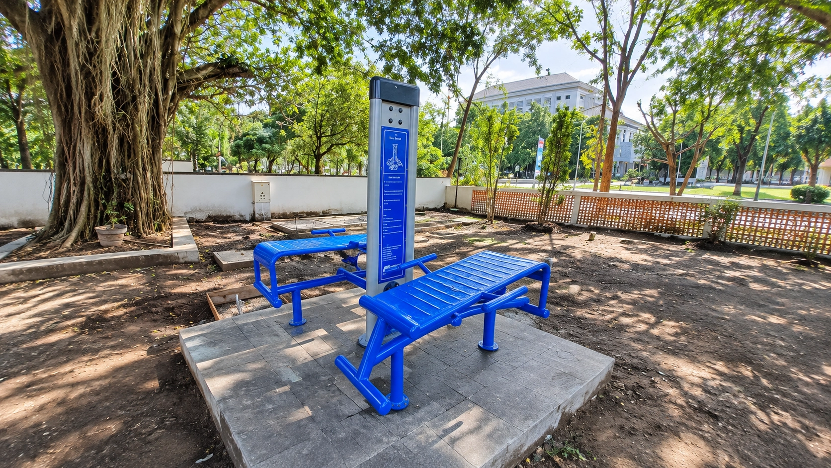 Outdoor Gym - UNY