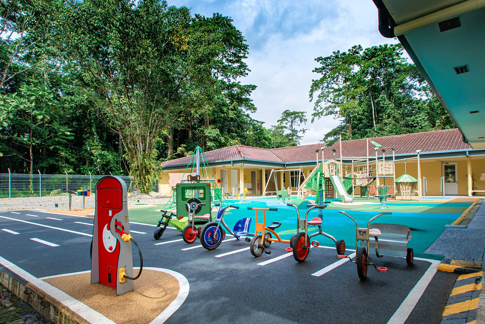 Playground Mt. Zaagkam School - Papua